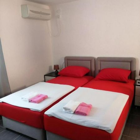 Sara Apartments Budva Quarto foto