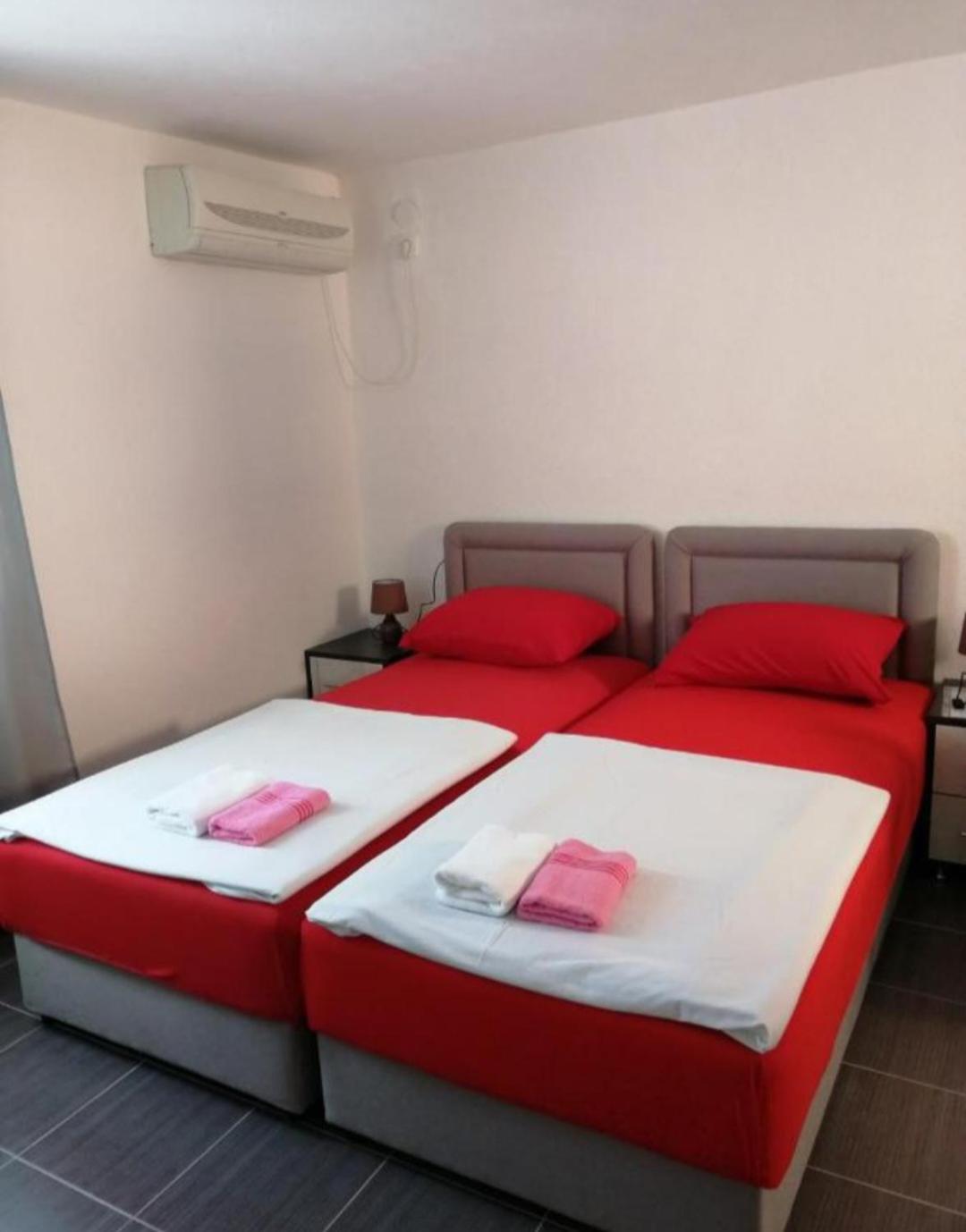 Sara Apartments Budva Quarto foto